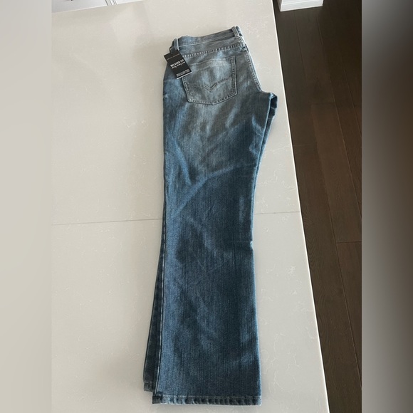 Dkny soho jeans, relaxed fit, regular rise, 33x30 - Picture 4 of 7